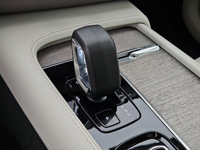 2024 Volvo XC90 B5 AWD Plus Bright Theme 7P