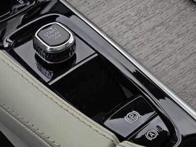 2024 Volvo XC90 B5 AWD Plus Bright Theme 7P