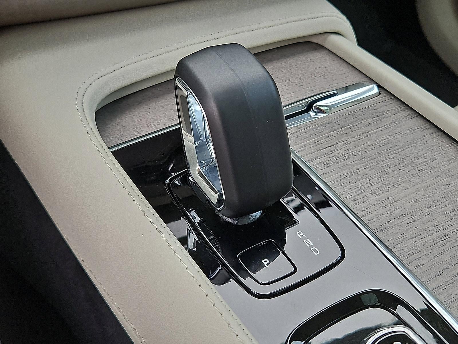 2023 Volvo XC90 B5 AWD Plus 7P