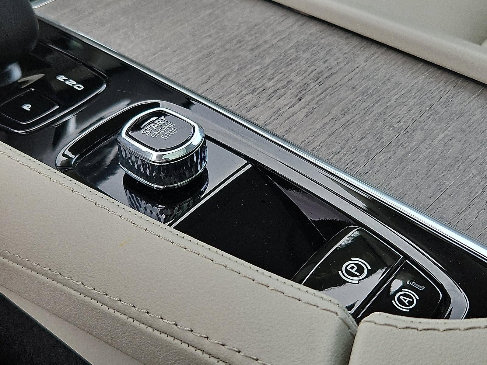 2023 Volvo XC90 B5 AWD Plus 7P