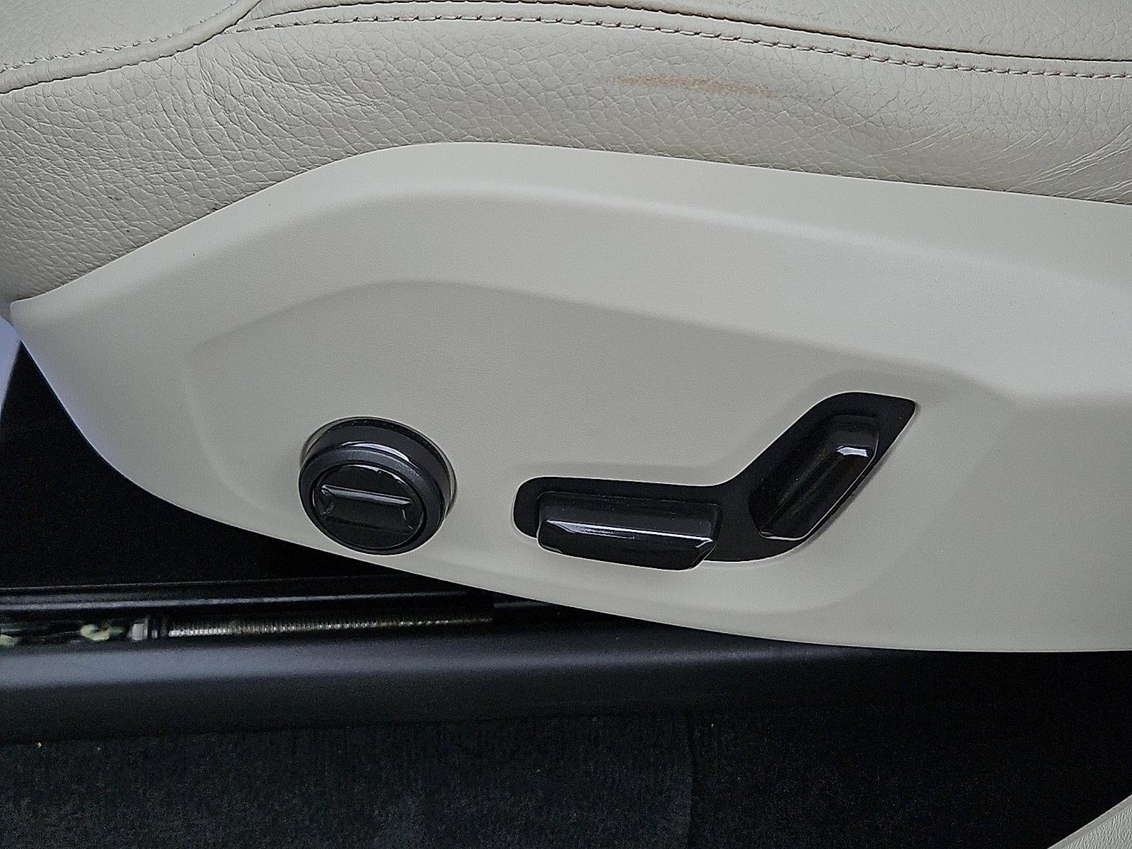2023 Volvo XC90 B5 AWD Plus 7P