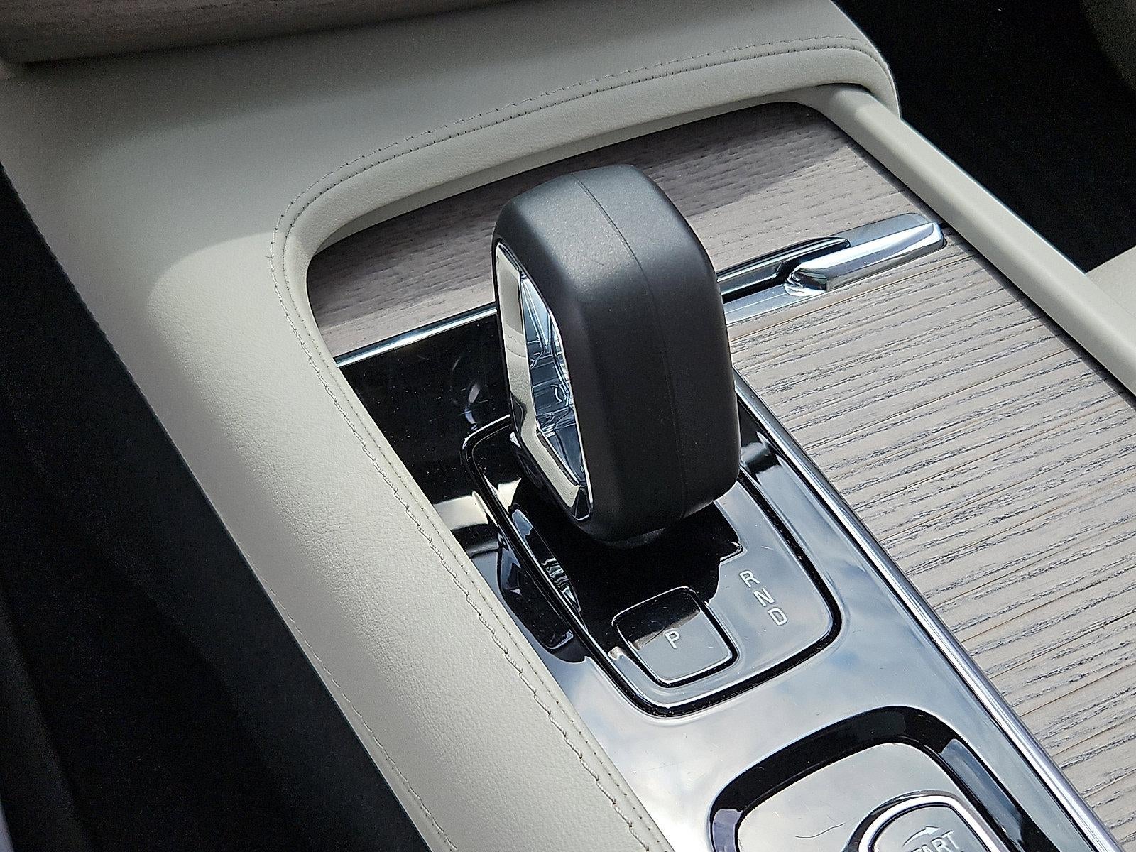 2023 Volvo XC90 B5 AWD Plus 7P