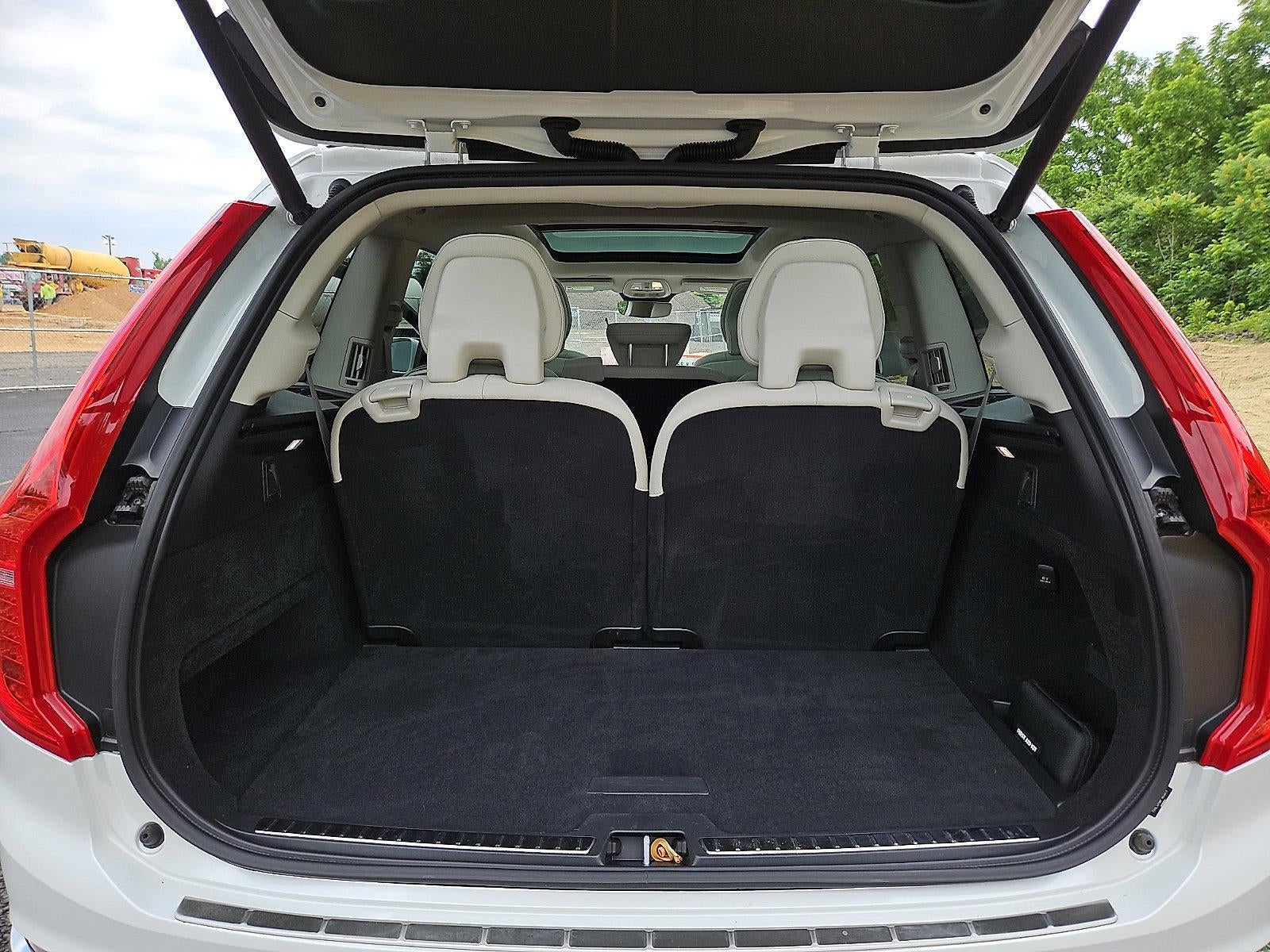 2023 Volvo XC90 B5 AWD Plus 7P