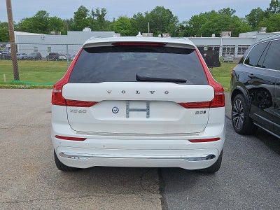 2023 Volvo XC60 B5 AWD Ultimate Bright Theme