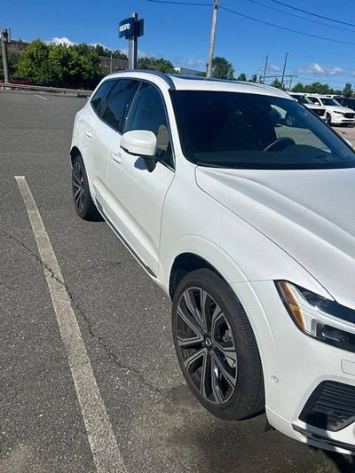 2023 Volvo XC60 B5 AWD Ultimate Bright Theme