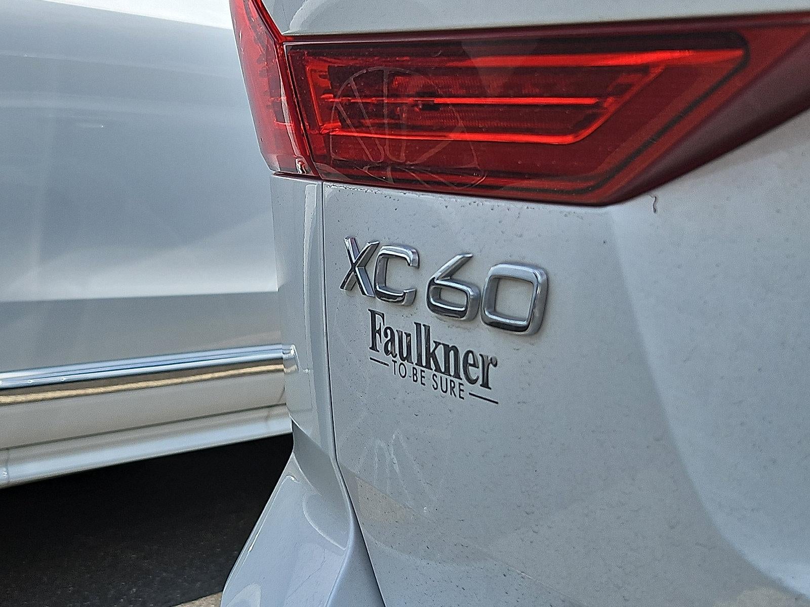 2023 Volvo XC60 B5 AWD Ultimate Bright Theme