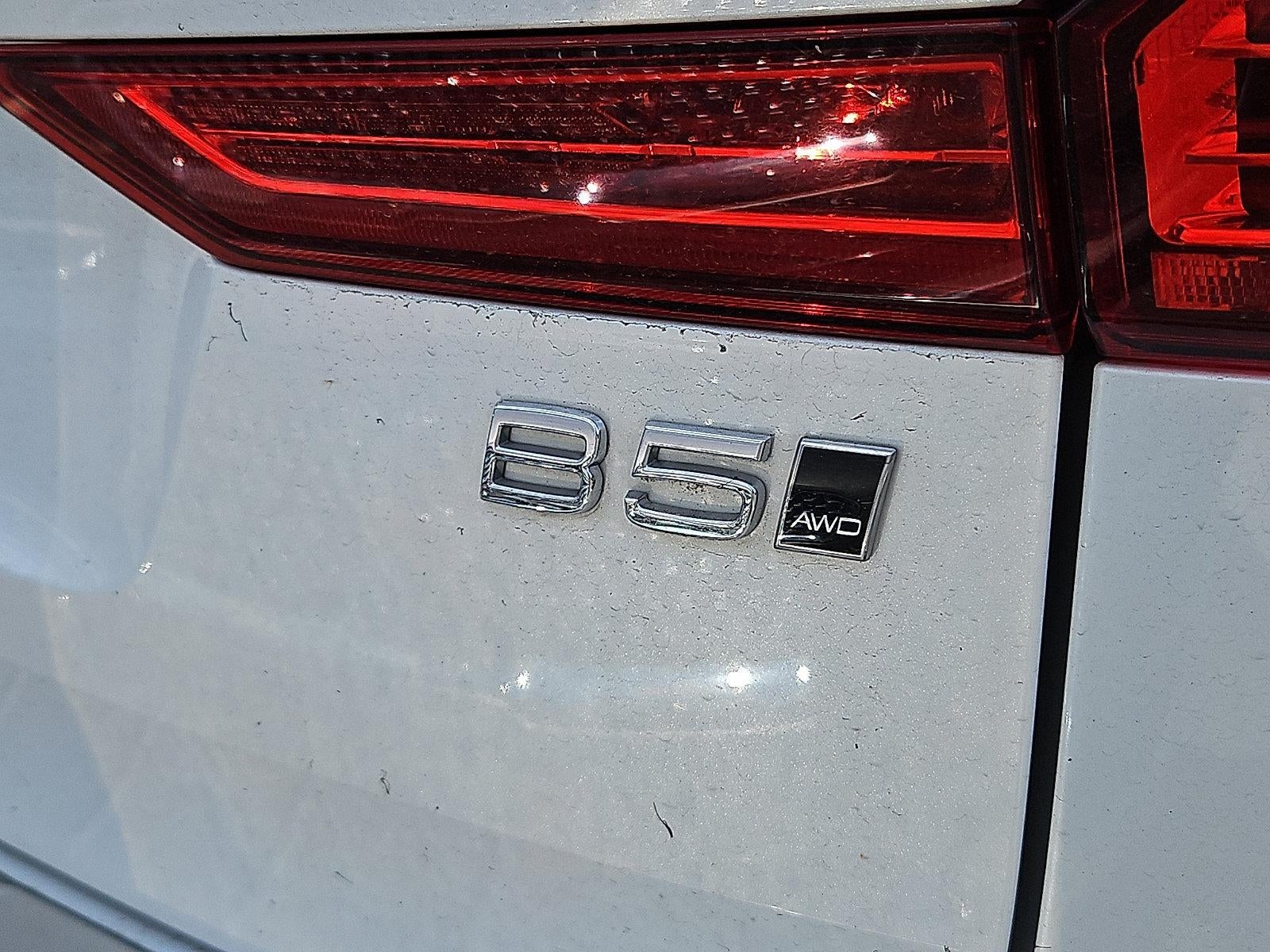 2023 Volvo XC60 B5 AWD Ultimate Bright Theme