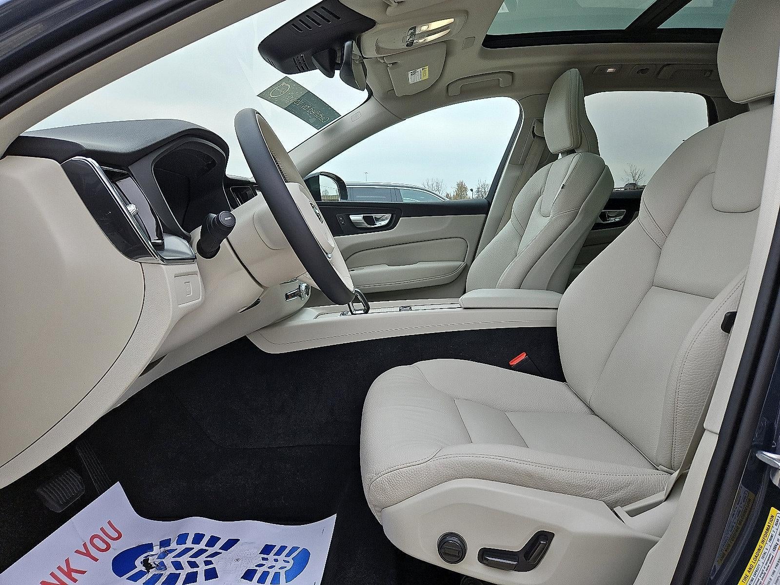 2024 Volvo XC60 B5 AWD Core Dark Theme