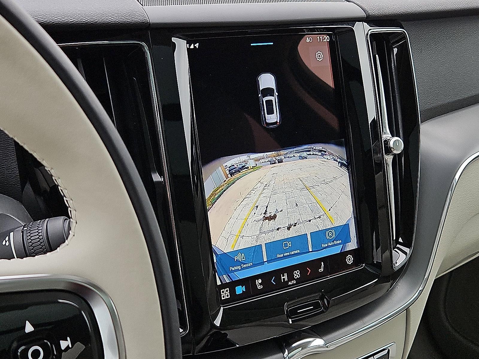 2024 Volvo XC60 B5 AWD Core Dark Theme