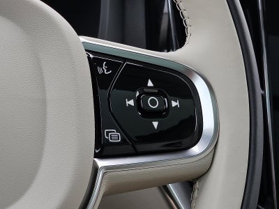 2024 Volvo XC60 B5 AWD Core Dark Theme