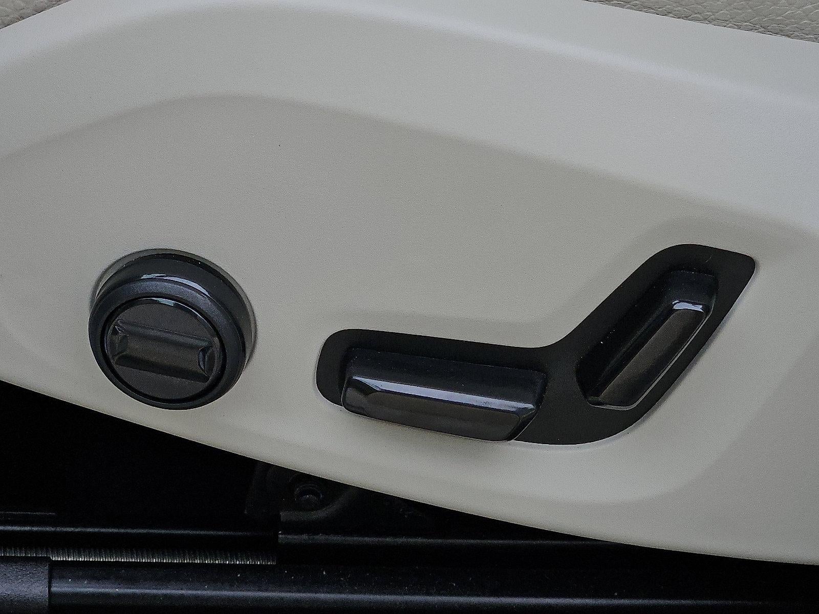 2024 Volvo XC60 B5 AWD Core Dark Theme