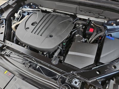 2024 Volvo XC60 B5 AWD Core Dark Theme