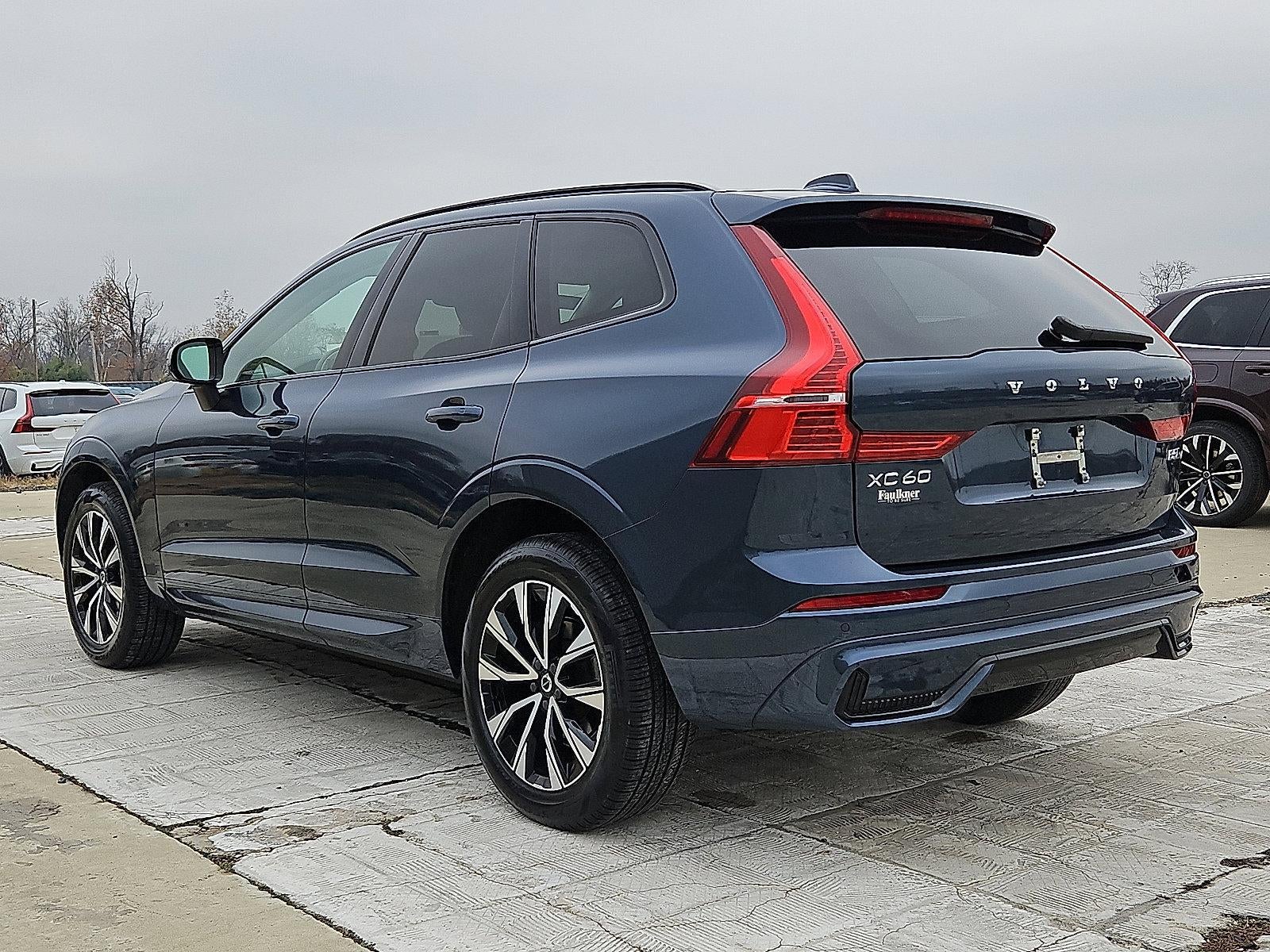 2024 Volvo XC60 B5 AWD Core Dark Theme