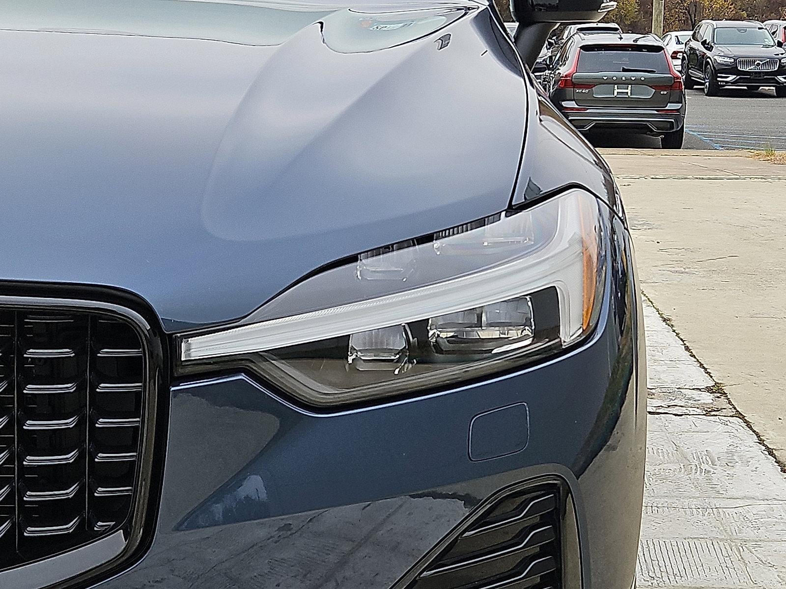 2024 Volvo XC60 B5 AWD Core Dark Theme