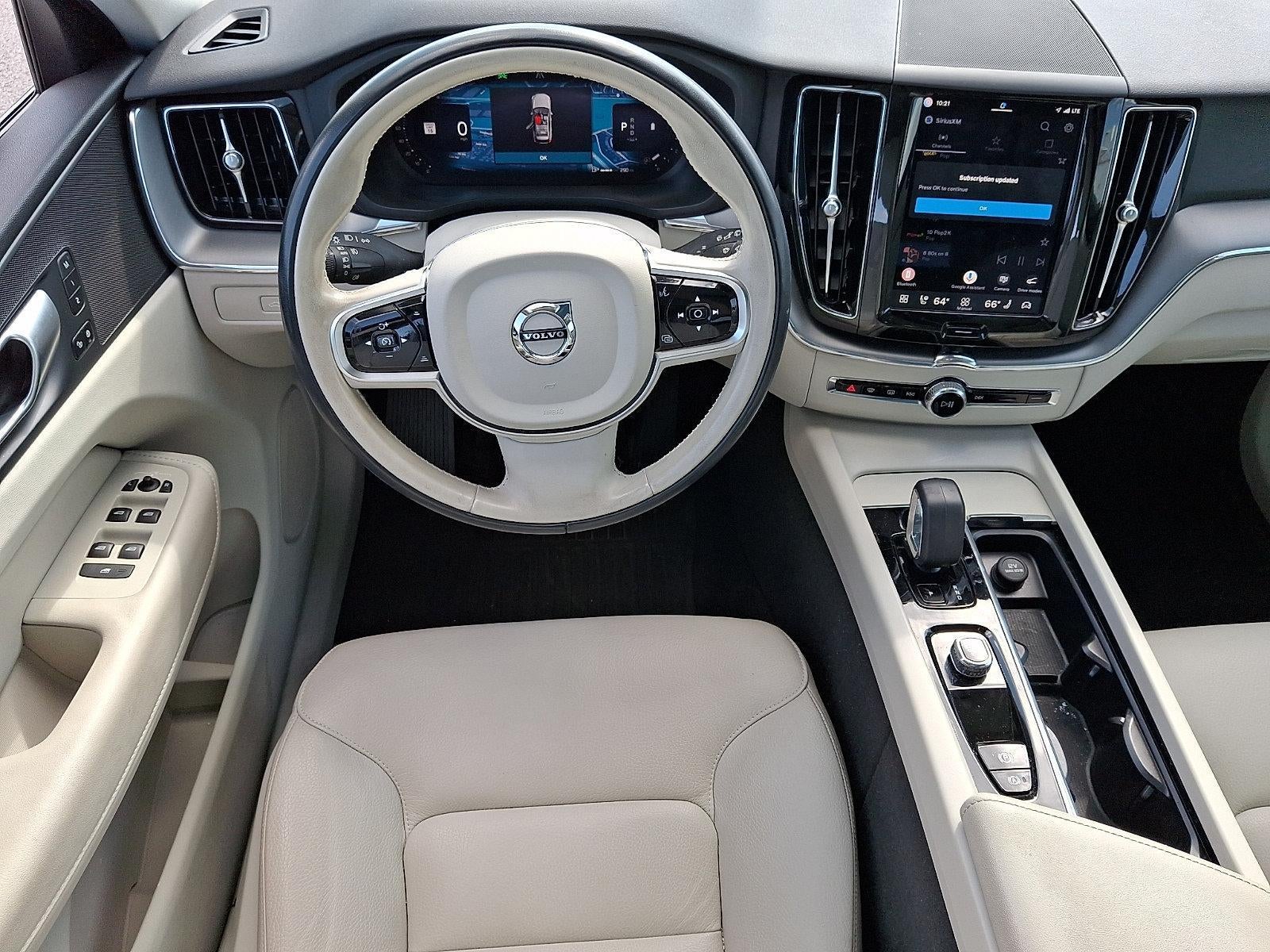2024 Volvo XC60 B5 AWD Core Dark Theme