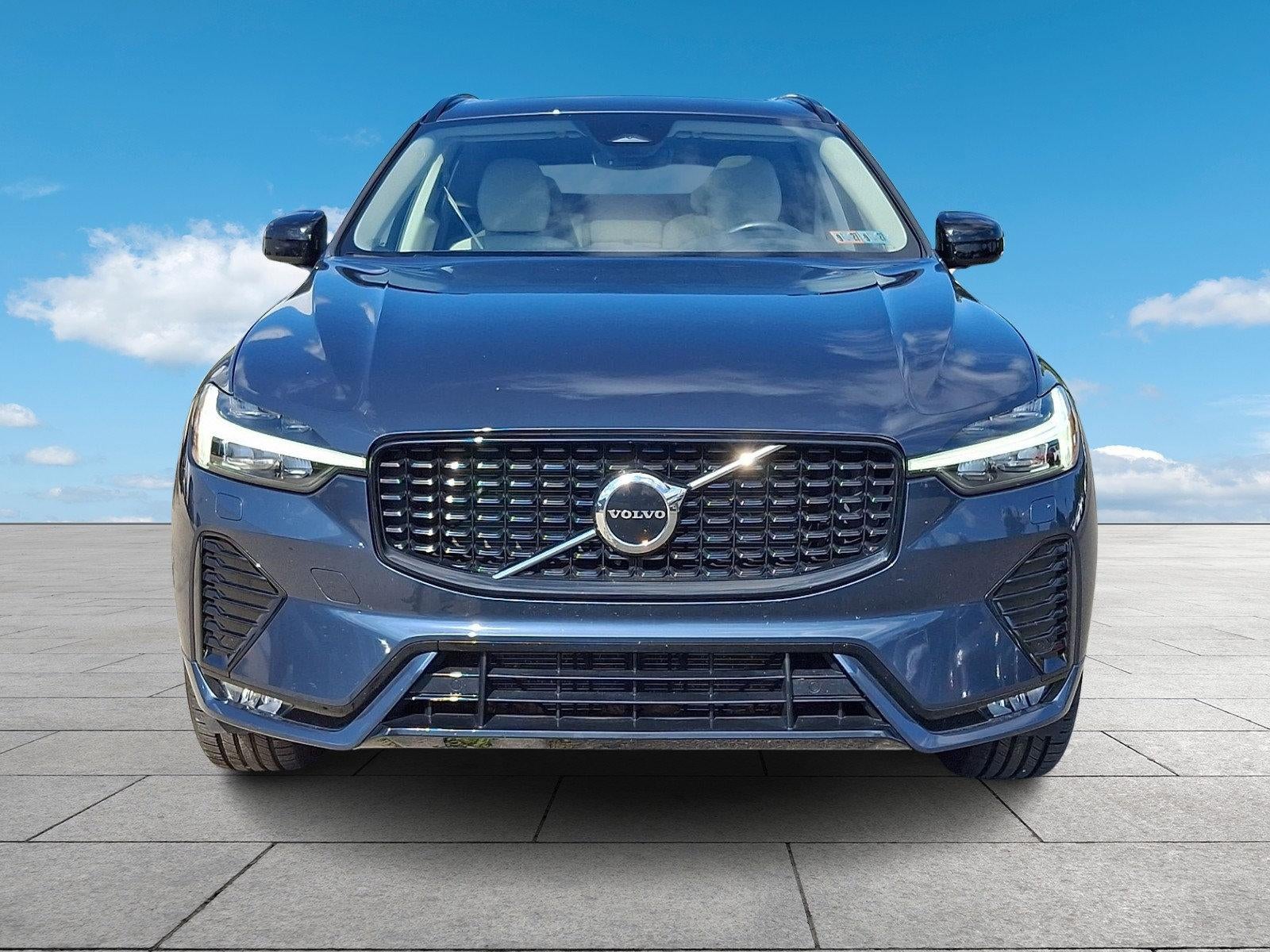 2024 Volvo XC60 B5 AWD Core Dark Theme