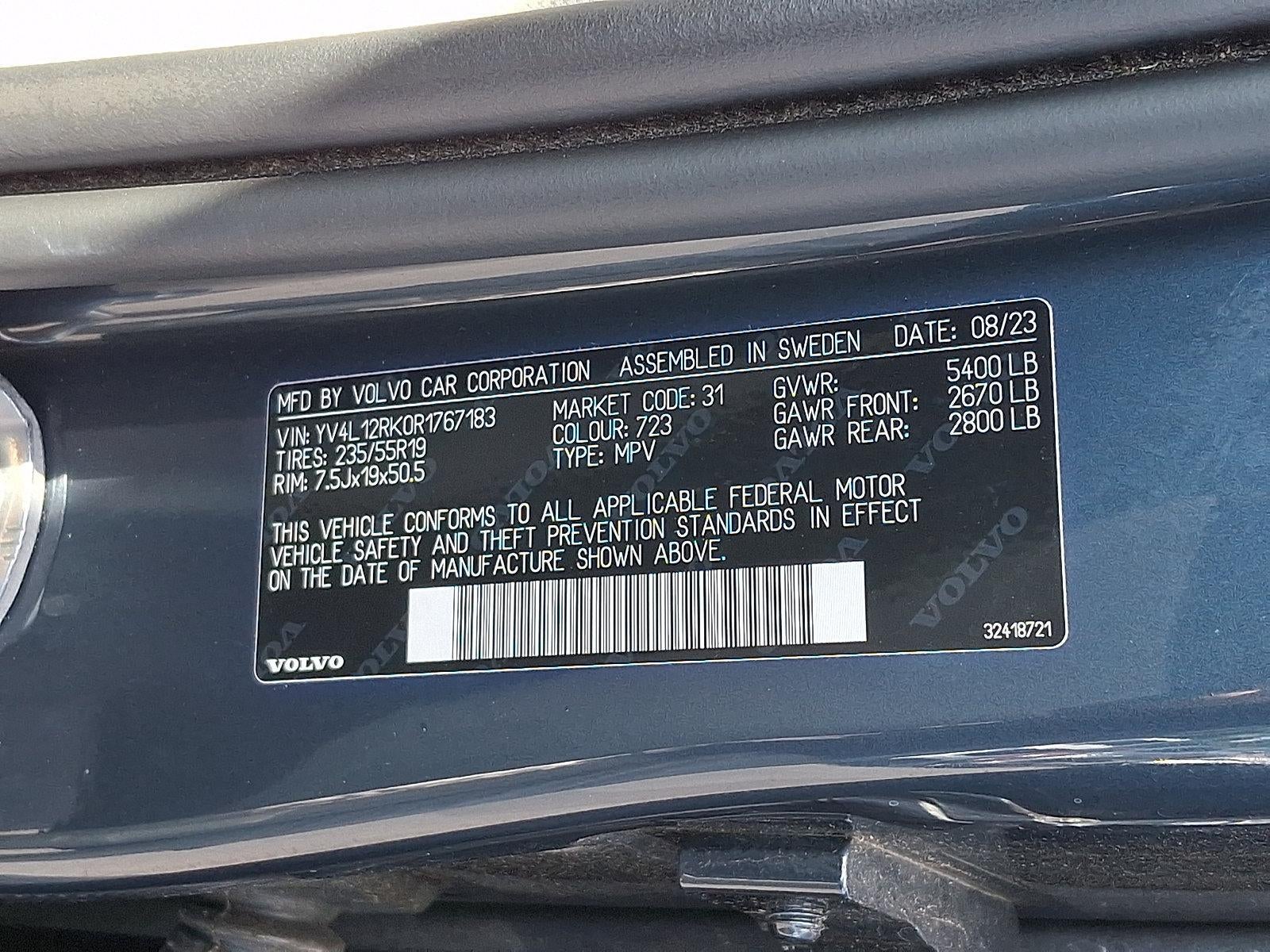 2024 Volvo XC60 B5 AWD Core Dark Theme