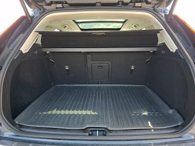 2024 Volvo XC60 B5 AWD Core Dark Theme