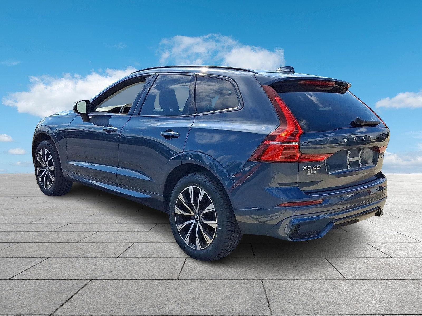 2024 Volvo XC60 B5 AWD Core Dark Theme