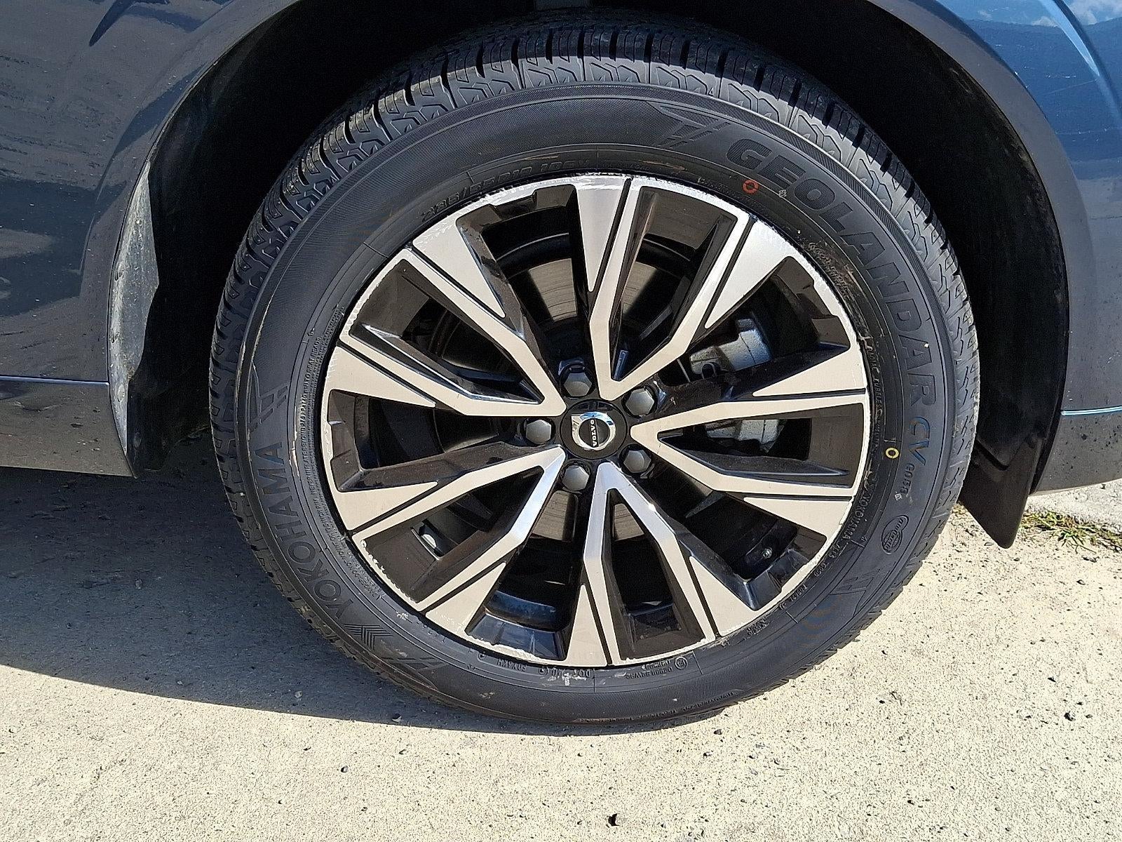 2024 Volvo XC60 B5 AWD Core Dark Theme