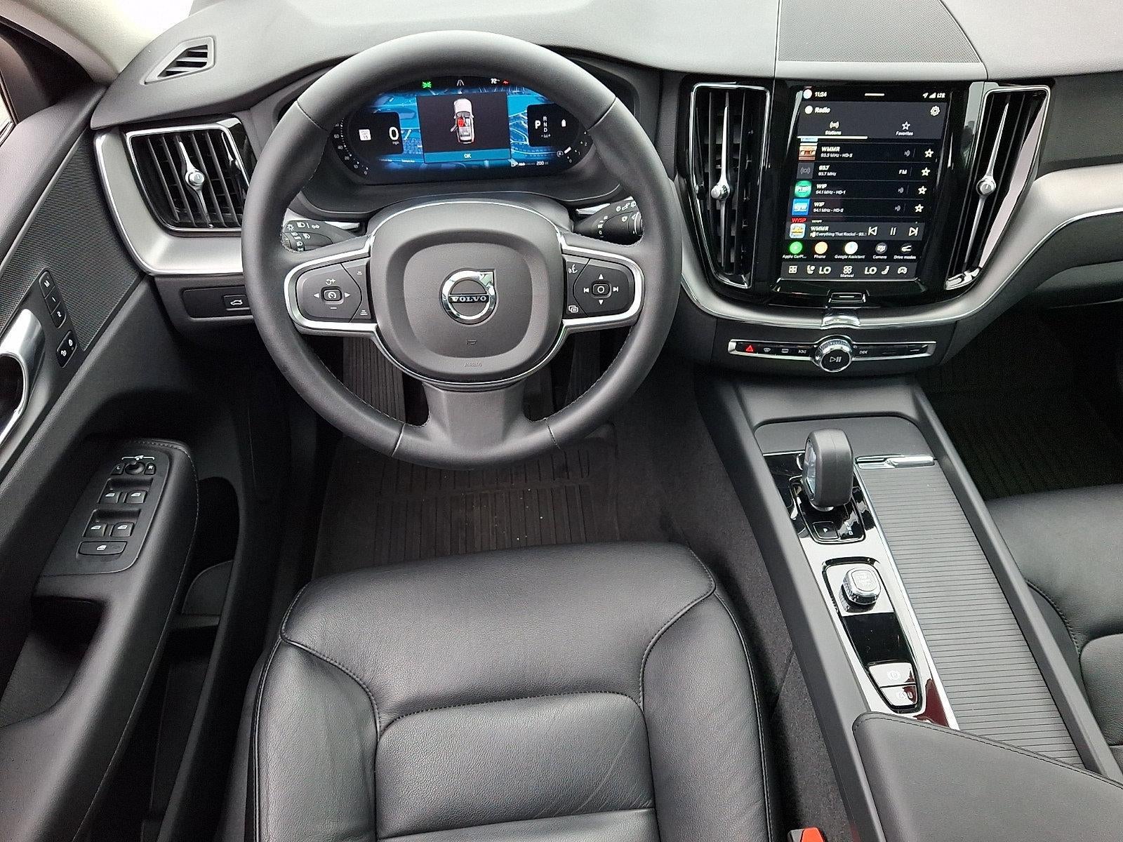 2024 Volvo XC60 B5 AWD Core Dark Theme