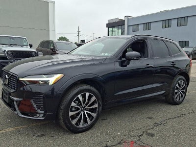 2024 Volvo XC60 B5 AWD Core Dark Theme