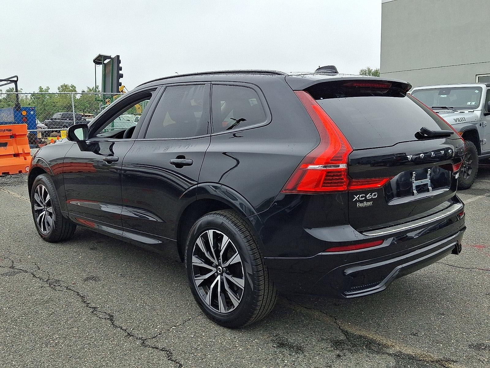 2024 Volvo XC60 B5 AWD Core Dark Theme