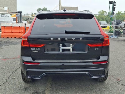 2024 Volvo XC60 B5 AWD Core Dark Theme