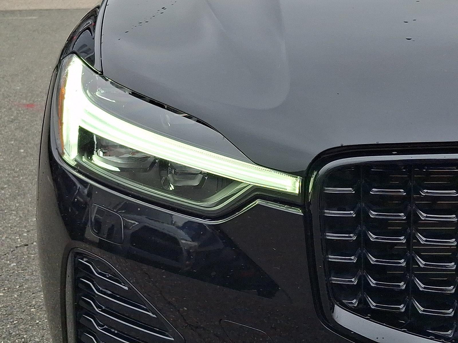 2024 Volvo XC60 B5 AWD Core Dark Theme