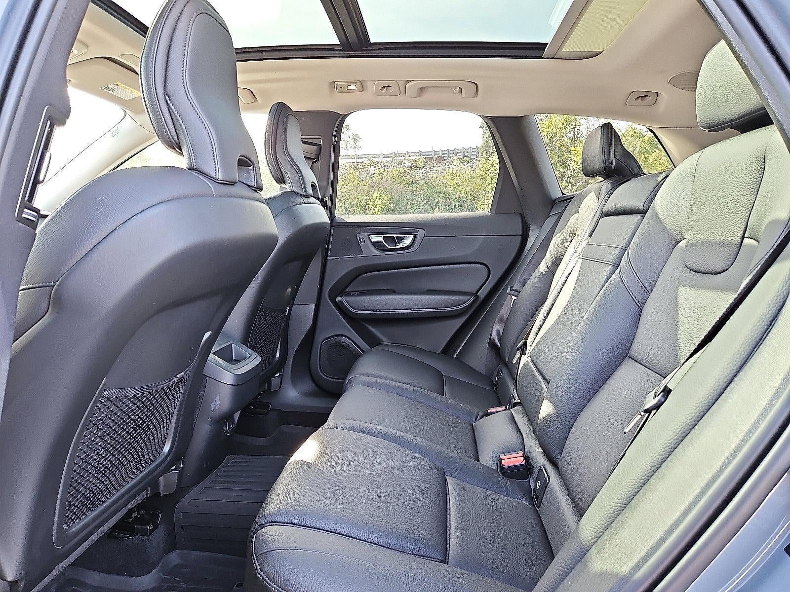 2022 Volvo XC60 B5 AWD Momentum