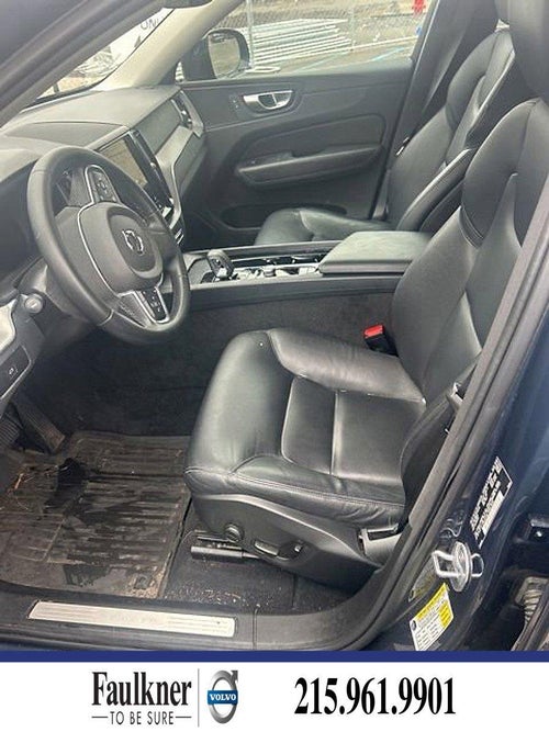 2024 Volvo XC60 B5 AWD Core Dark Theme