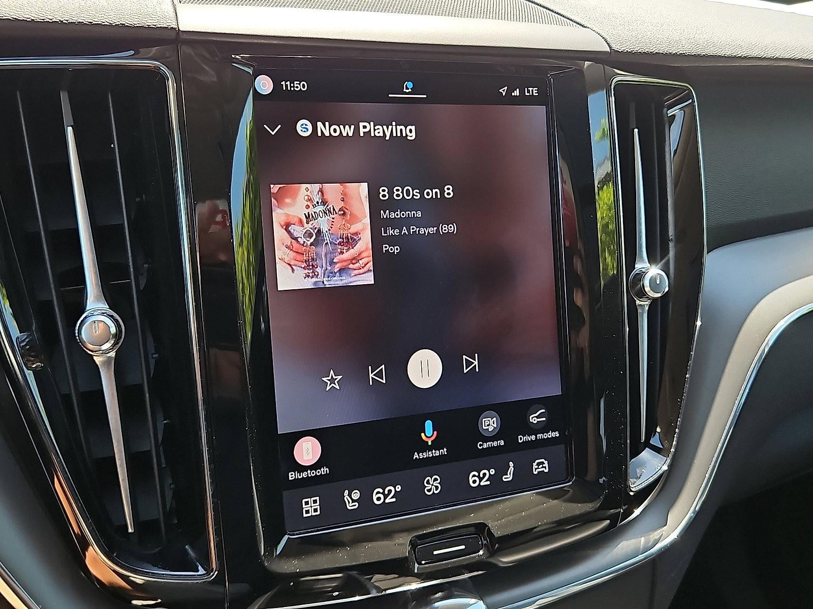 2024 Volvo XC60 B5 AWD Core Dark Theme