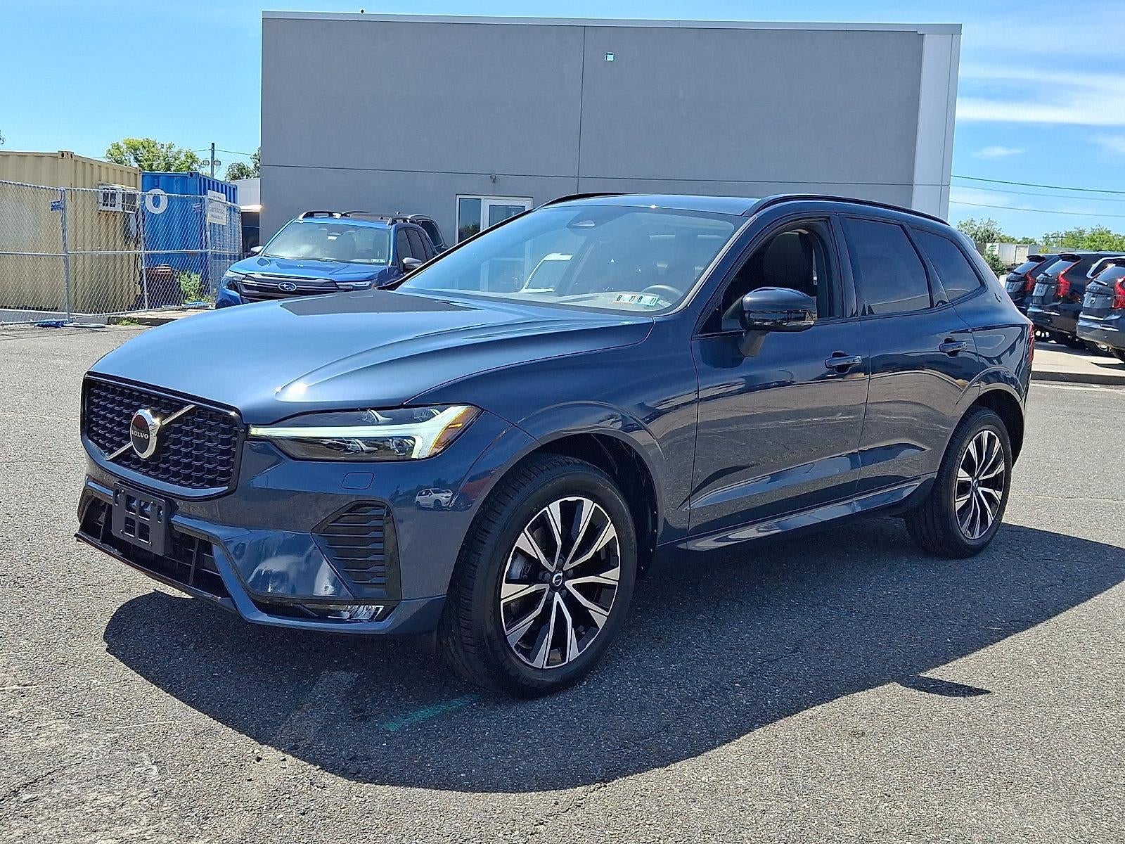 2024 Volvo XC60 B5 AWD Core Dark Theme