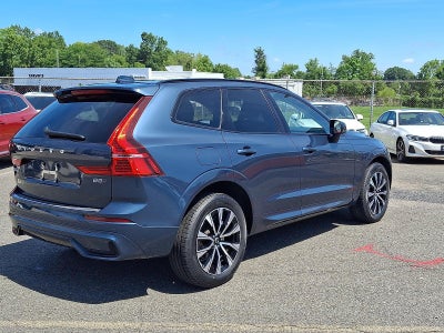 2024 Volvo XC60 B5 AWD Core Dark Theme