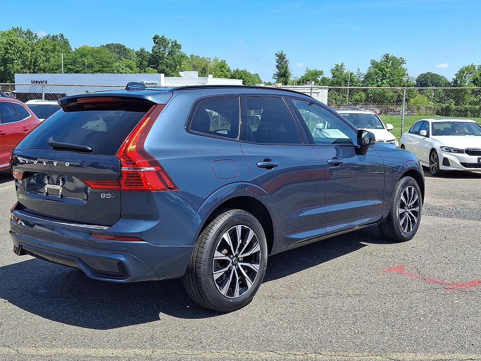 2024 Volvo XC60 B5 AWD Core Dark Theme