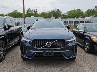 2024 Volvo XC60 B5 AWD Core Dark Theme