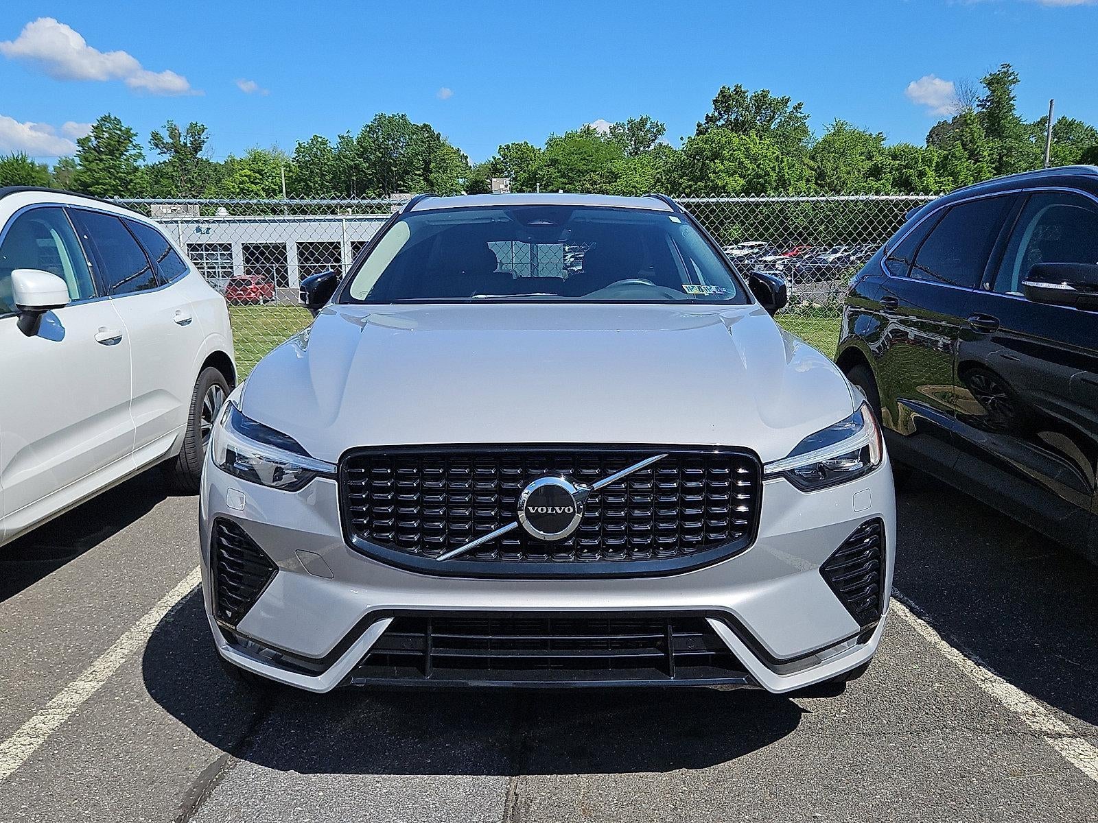 2024 Volvo XC60 B5 AWD Core Dark Theme