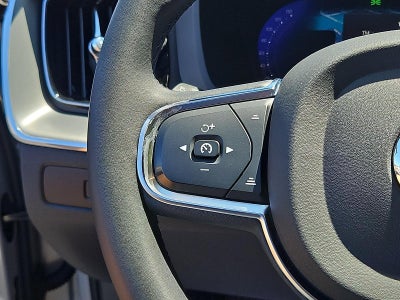 2024 Volvo XC60 B5 AWD Core Dark Theme