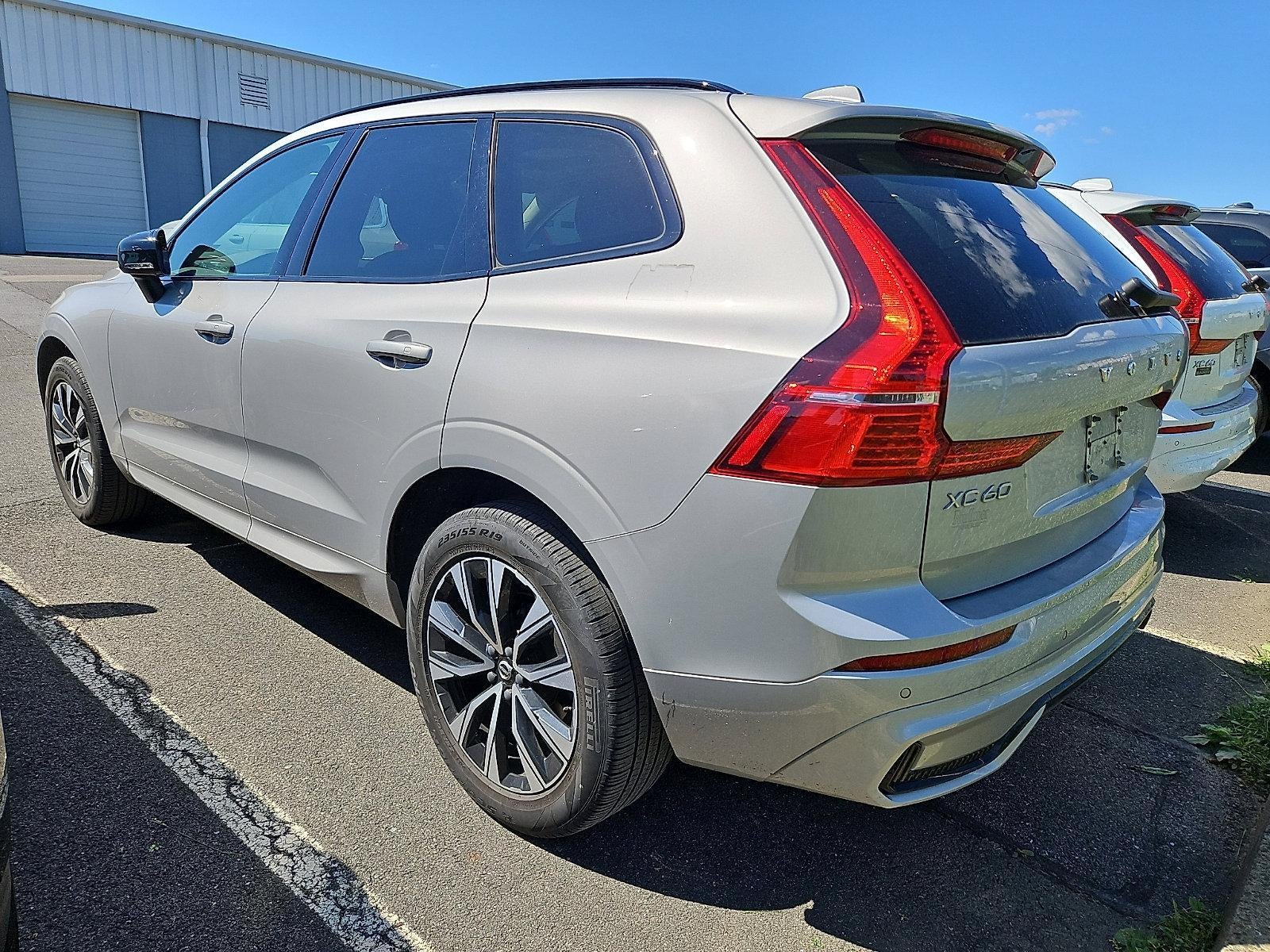 2024 Volvo XC60 B5 AWD Core Dark Theme