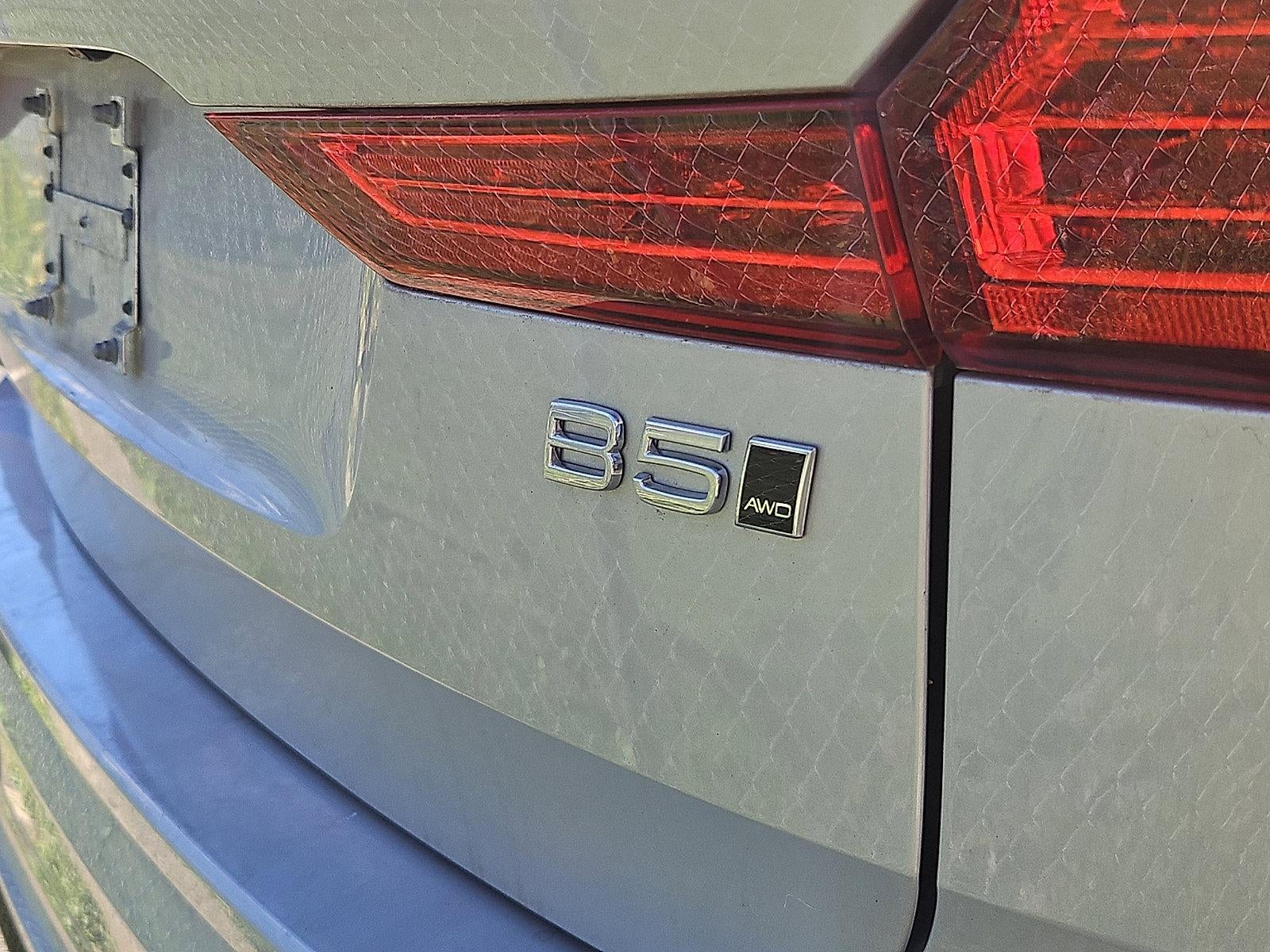 2024 Volvo XC60 B5 AWD Core Dark Theme