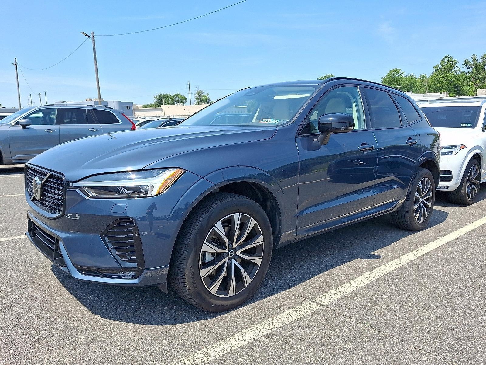 2024 Volvo XC60 B5 AWD Core Dark Theme