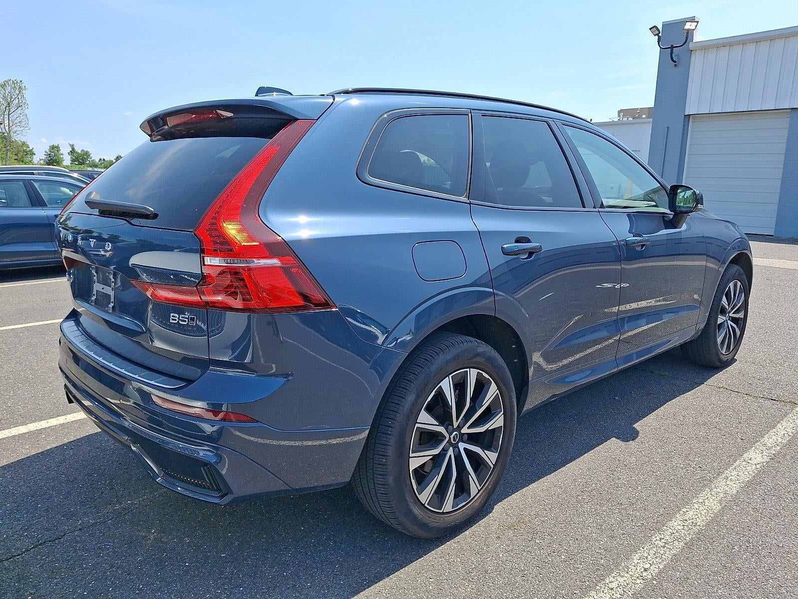 2024 Volvo XC60 B5 AWD Core Dark Theme