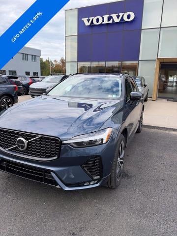 2024 Volvo XC60 B5 AWD Plus Dark Theme
