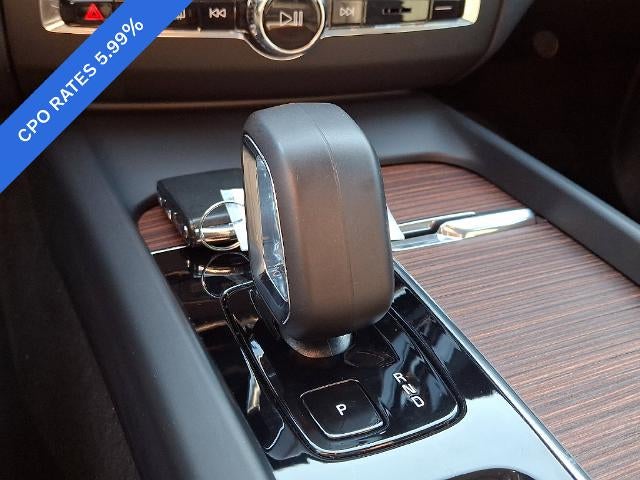2024 Volvo XC60 B5 AWD Plus Dark Theme