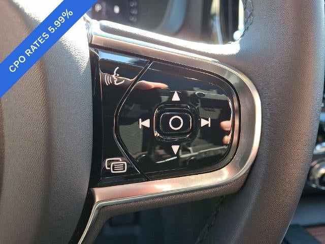 2024 Volvo XC60 B5 AWD Plus Dark Theme