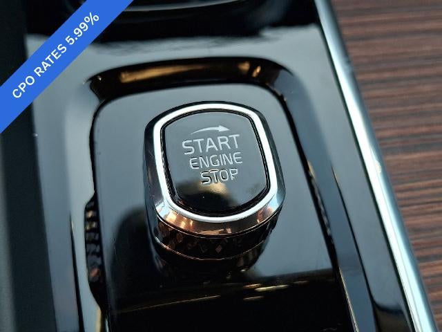 2024 Volvo XC60 B5 AWD Plus Dark Theme