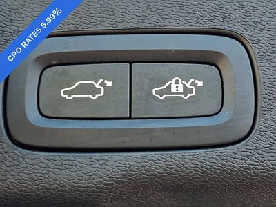 2024 Volvo XC60 B5 AWD Plus Dark Theme
