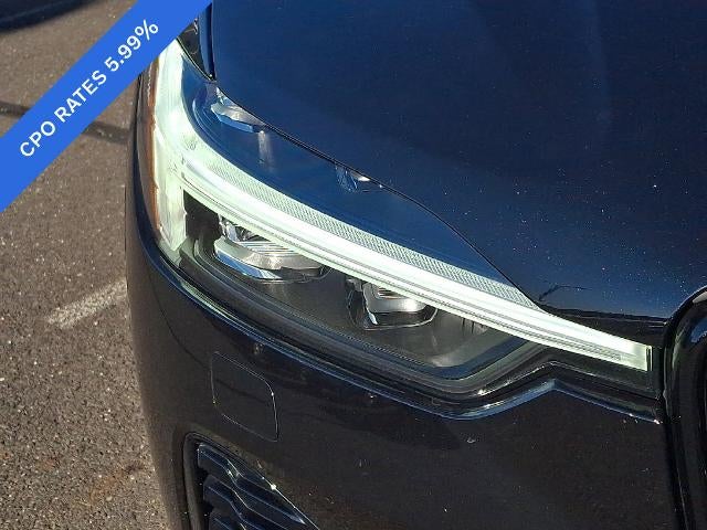 2024 Volvo XC60 B5 AWD Plus Dark Theme