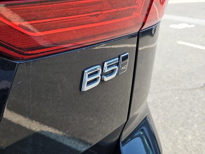 2024 Volvo XC60 B5 AWD Plus Dark Theme