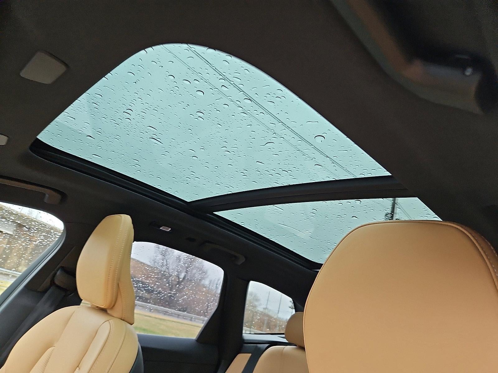 2024 Volvo XC60 B5 AWD Ultimate Dark Theme